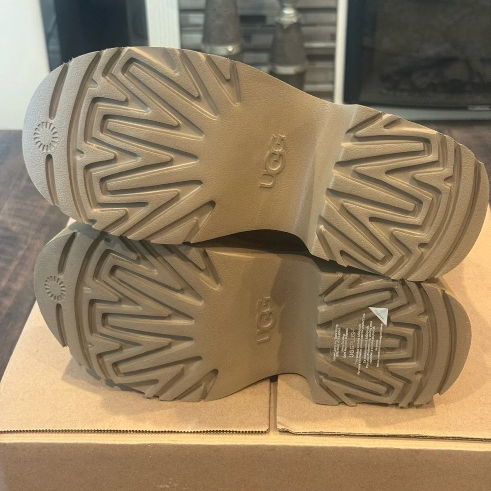 UGG Classic New Heights Short Boot